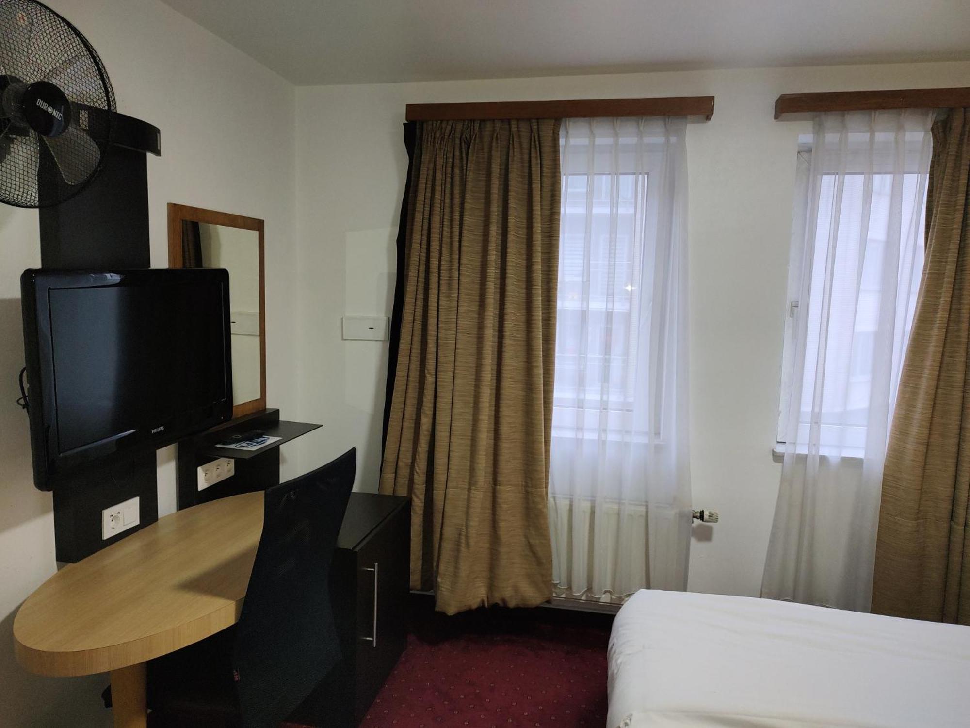 Hotel Evergreen Woluwe-Saint-Lambert Luaran gambar